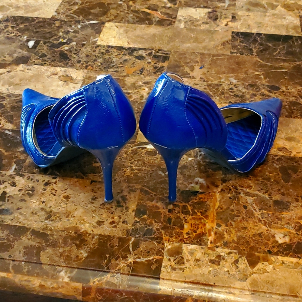 Shoes - Picture 2 of 3